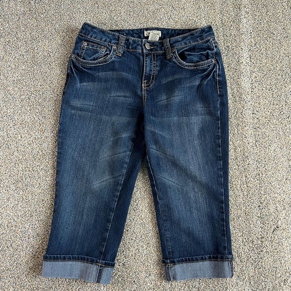 EARL Jean Capris Mid Rise Cuffed Embroidered Stretch Denim Women's 6 Dark Wash - Picture 1 of 5